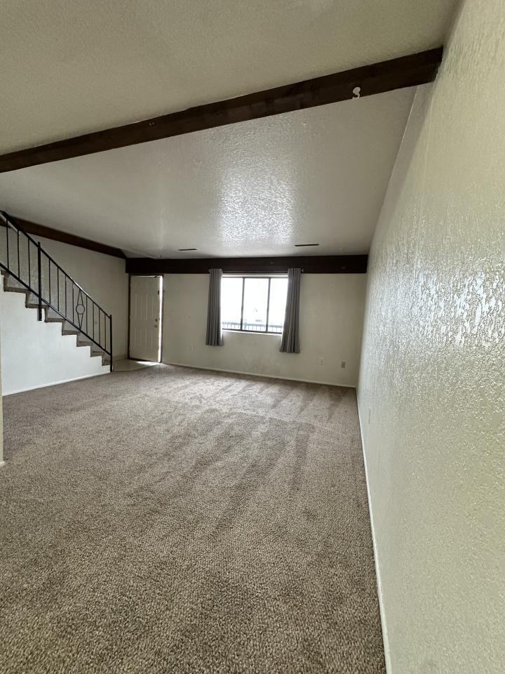 1141 28th St W #11 - Photo 4 of 10