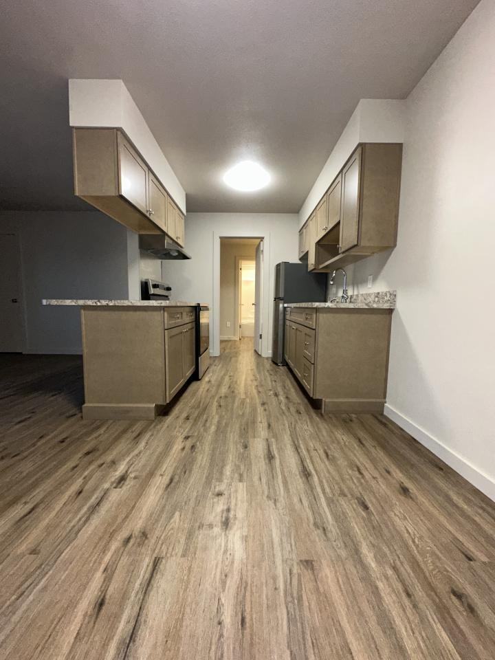 702 Avenue E #12 - Photo 4 of 7