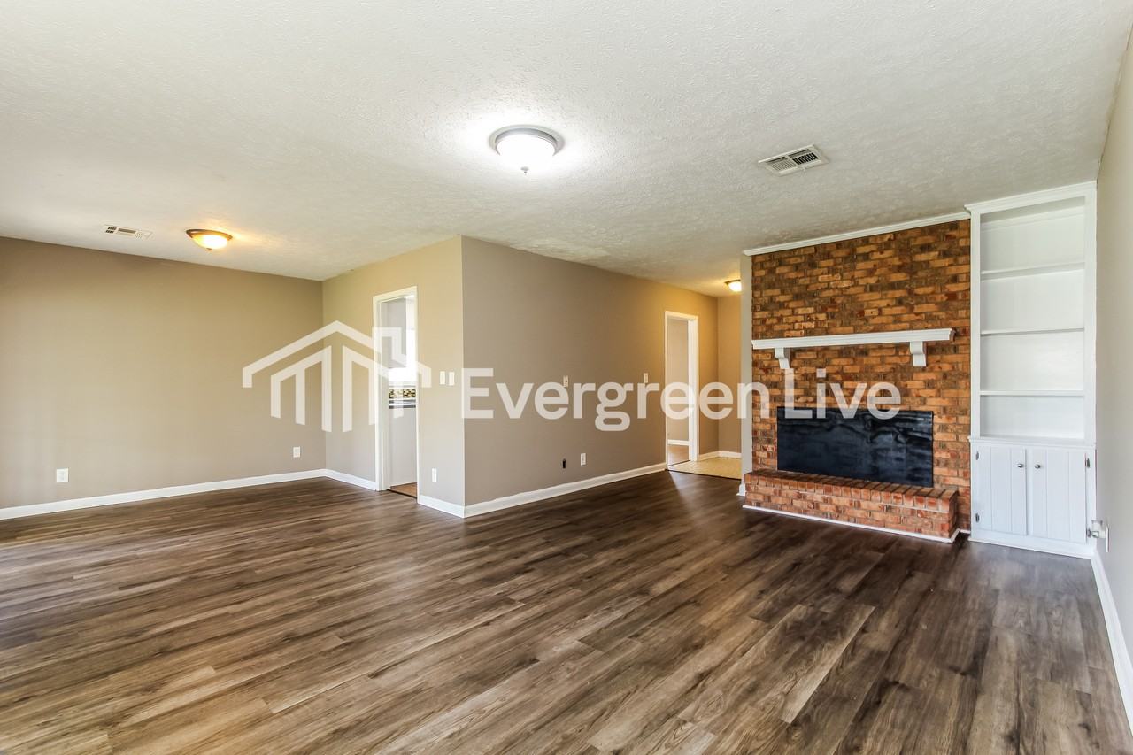 1913 Alderpoint Dr - Photo 2 of 15