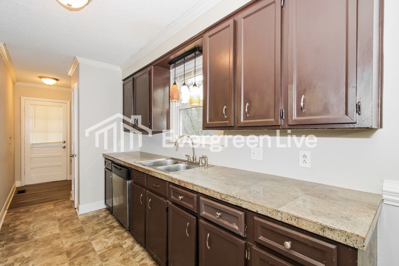 67 Westgrove Ct - Photo 6 of 15