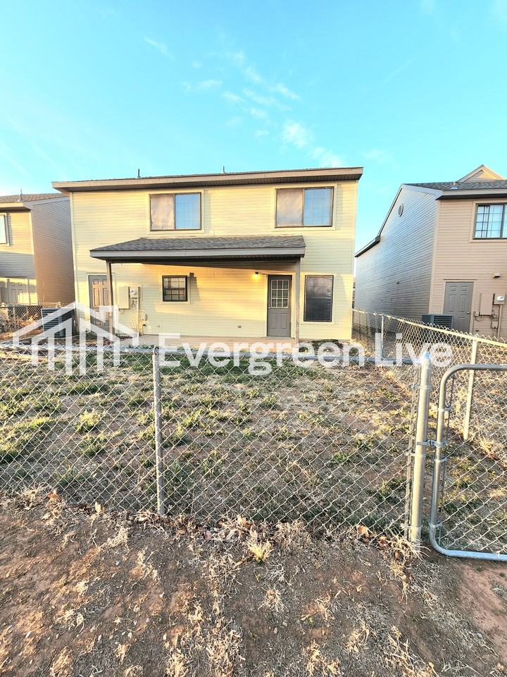 4117 Lew Wallace Dr - Photo 2 of 20