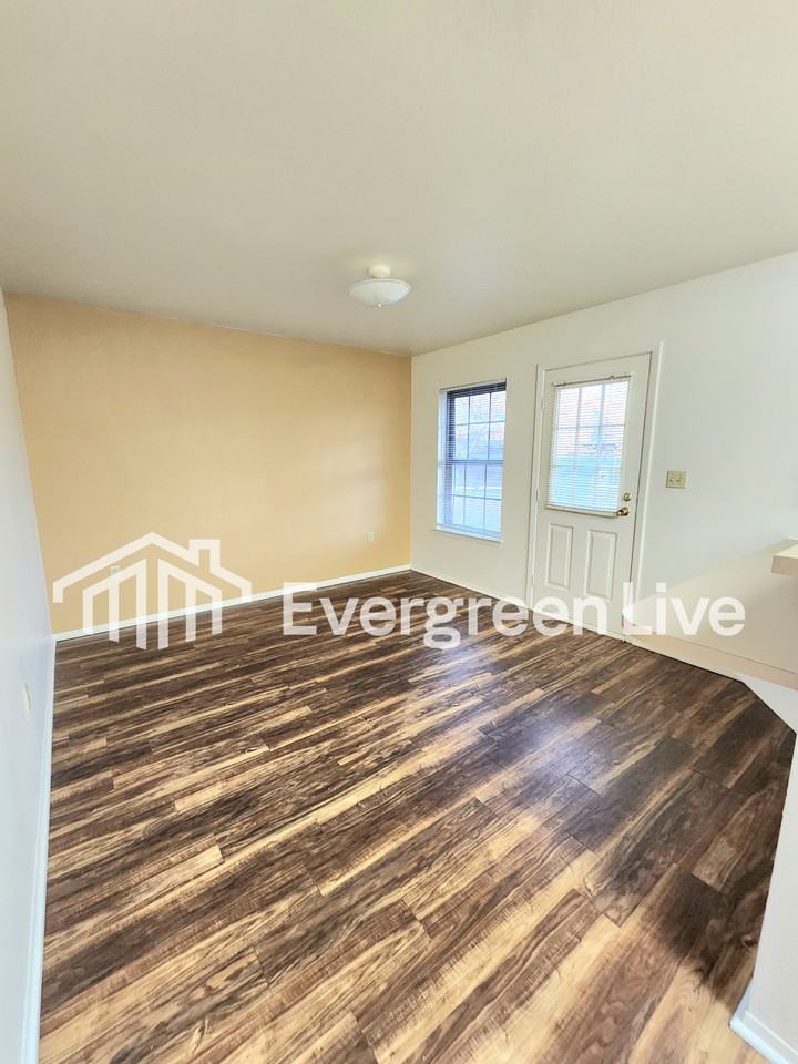 4117 Lew Wallace Dr - Photo 6 of 20