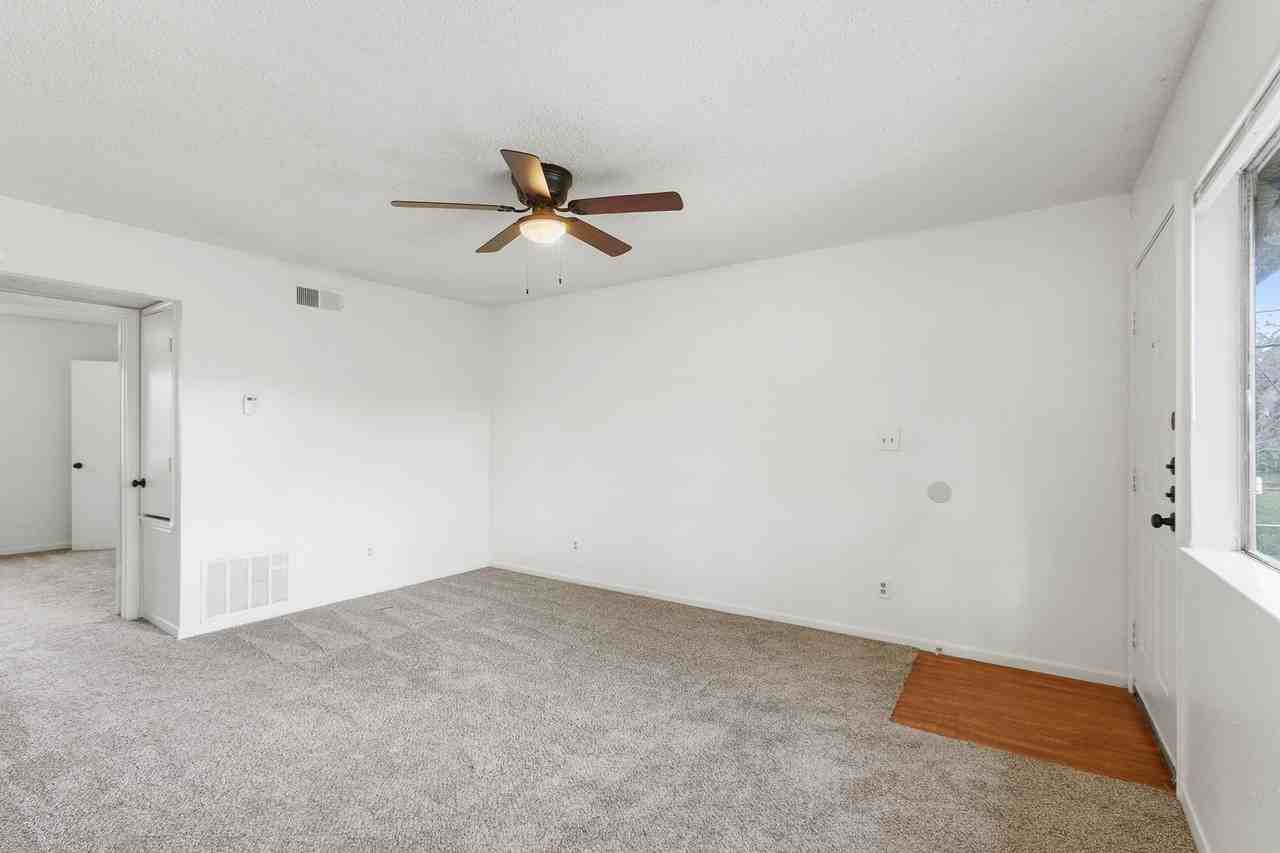 Chestnut Place Apartments - Photo 4 of 30