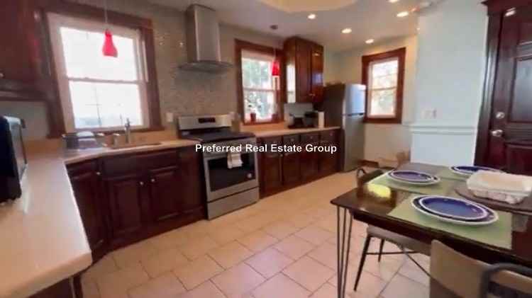 726 Metropolitan Ave #2 - Photo 3 of 6