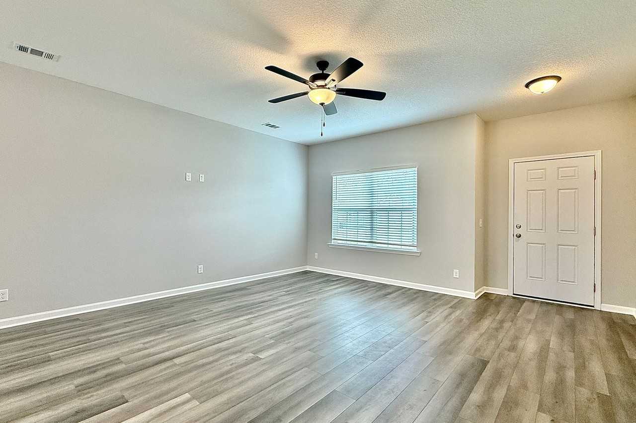 200 Joann Lewis Ln - Photo 2 of 41