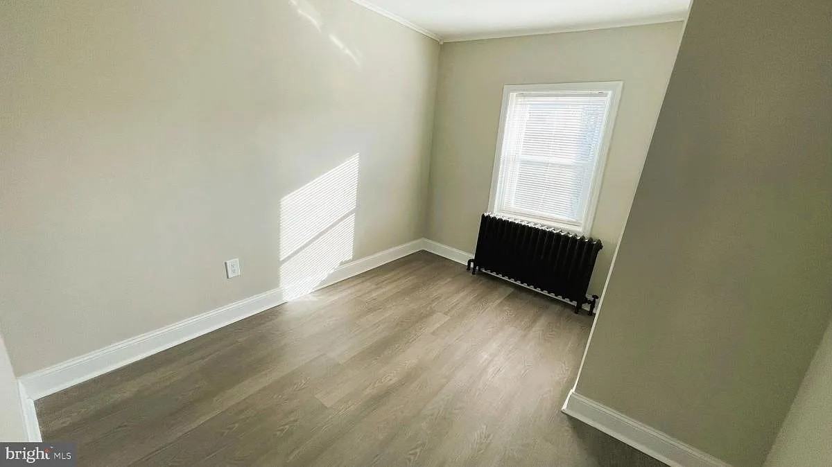 3828 Manayunk Ave - Photo 3 of 10