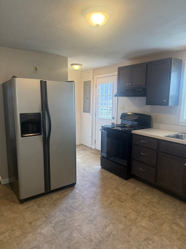 108 Parker Ave - Photo 4 of 14