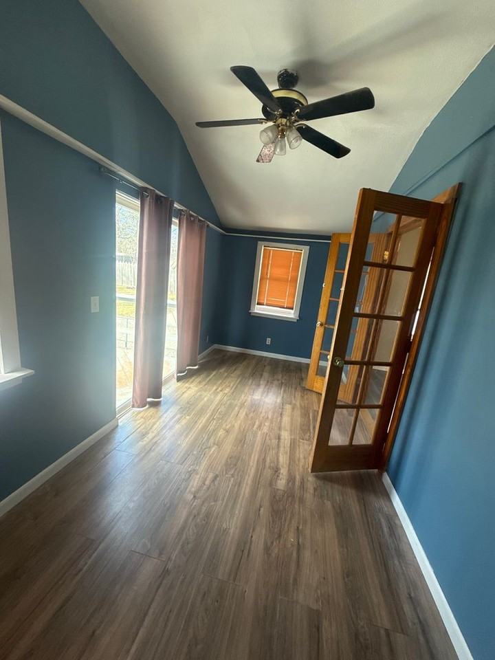 106 Harrington St - Photo 7 of 12