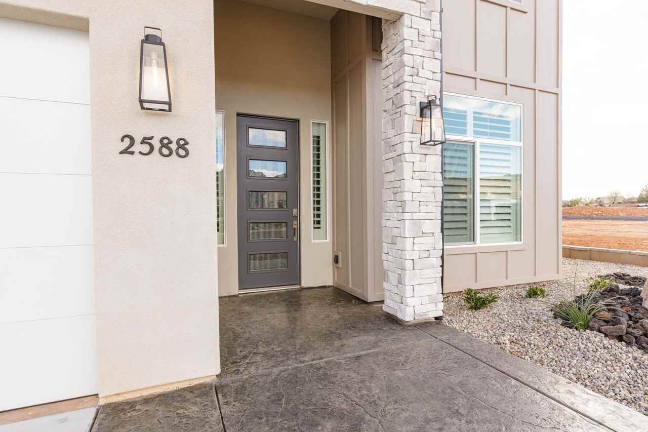 2588 2588 E Suniva Way - Photo 4 of 27