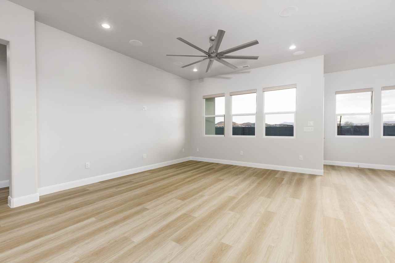 2588 2588 E Suniva Way - Photo 7 of 27