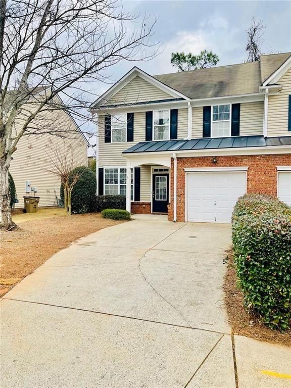 3709 Hutchinson Trace Dr - Photo 2 of 35