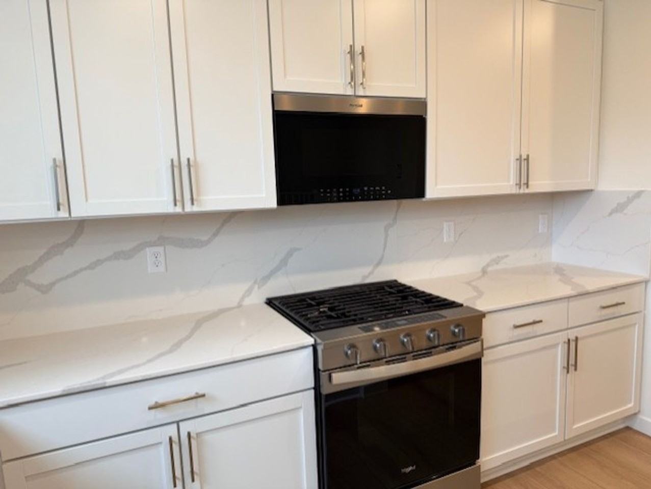 1430 121st Ave Se - Photo 3 of 30