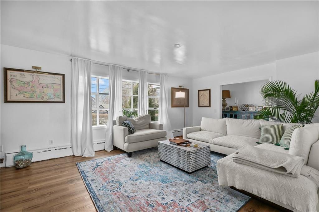 214 Coggeshall Ave - Photo 3 of 37