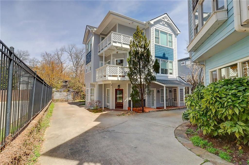 1036 Greenwood Ave Ne ##C - Photo 4 of 33