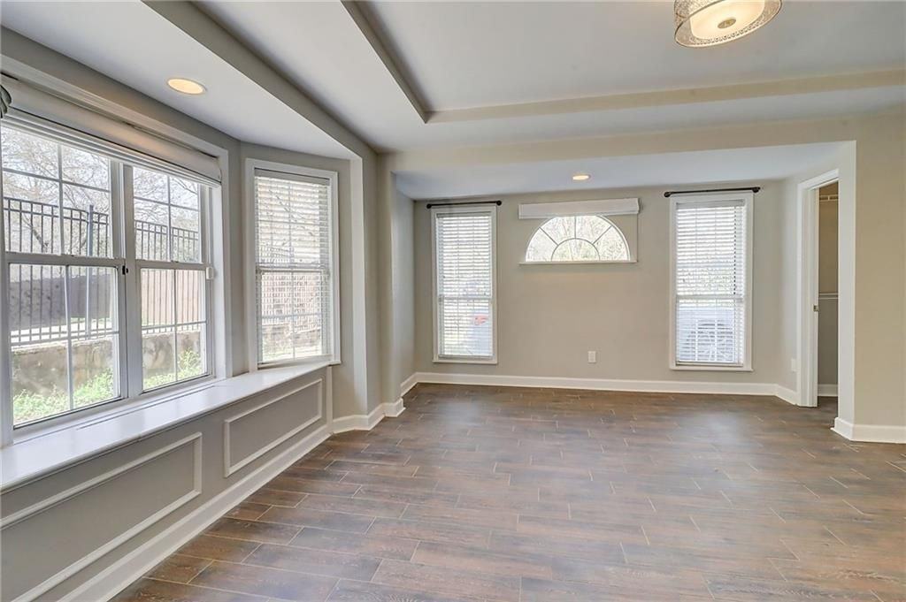 1036 Greenwood Ave Ne ##C - Photo 7 of 33