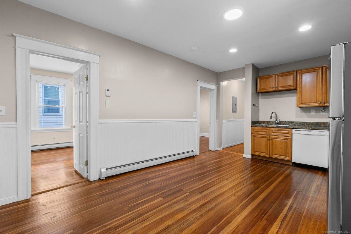 329 Broad St ##2 - Photo 3 of 14