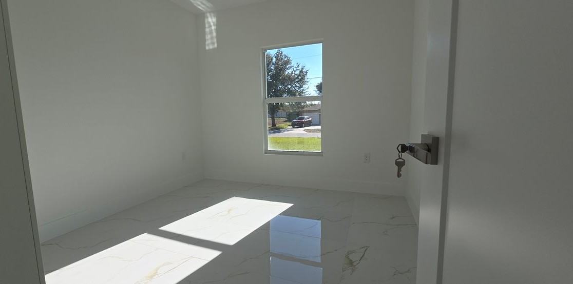 5218 26th St Sw - Photo 5 of 12