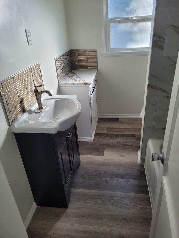 966 Holly St - Photo 3 of 26