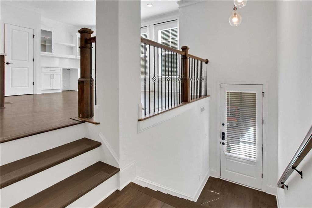 1278 Linden Ct Ne - Photo 3 of 42