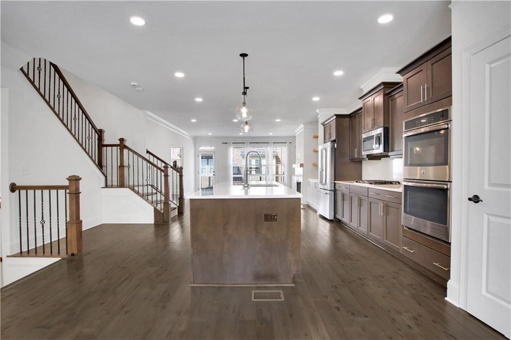 1278 Linden Ct Ne - Photo 6 of 42