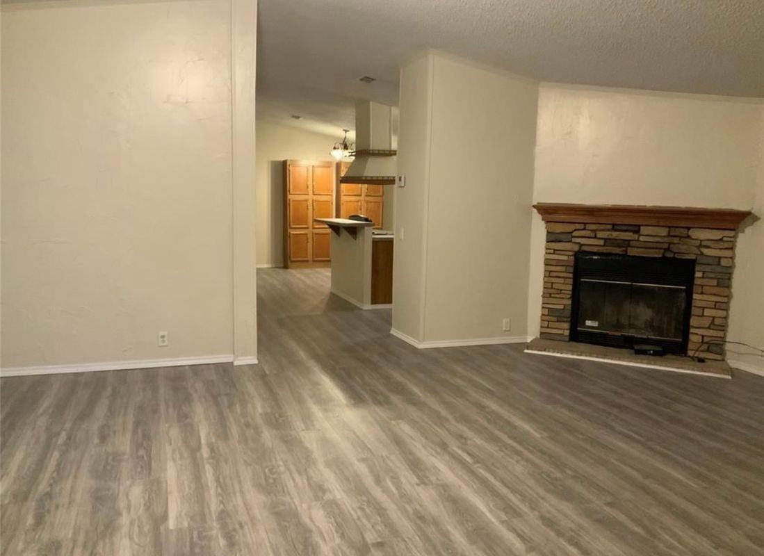 4817 Pecan Ln - Photo 3 of 8