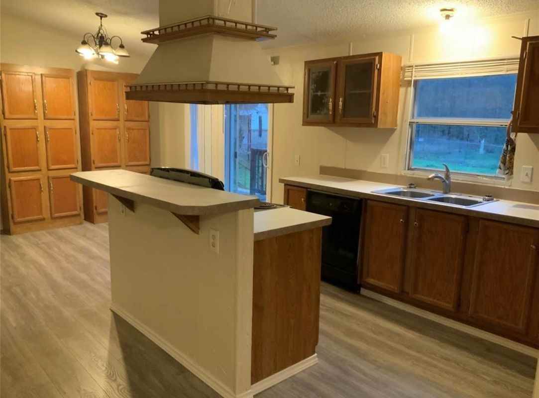 4817 Pecan Ln - Photo 4 of 8