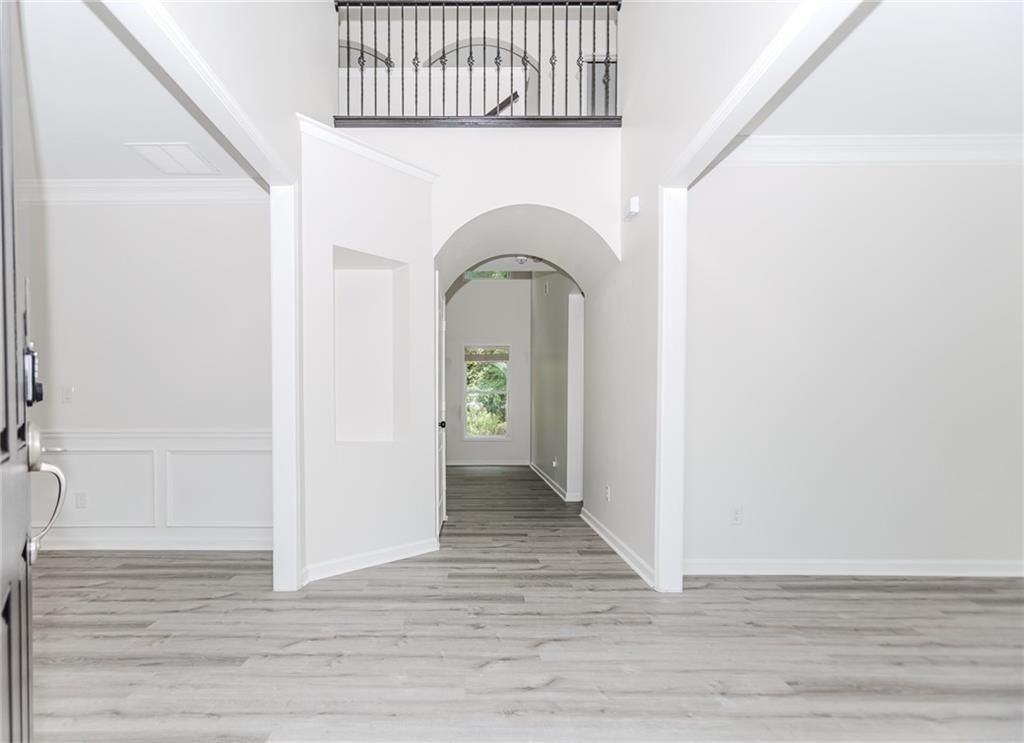 2023 Jameson Cir - Photo 2 of 32