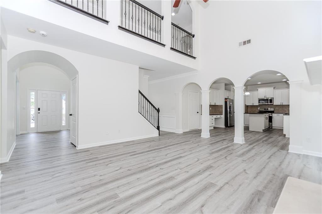 2023 Jameson Cir - Photo 4 of 32