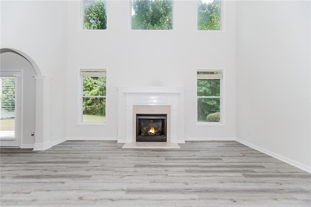 2023 Jameson Cir - Photo 6 of 32