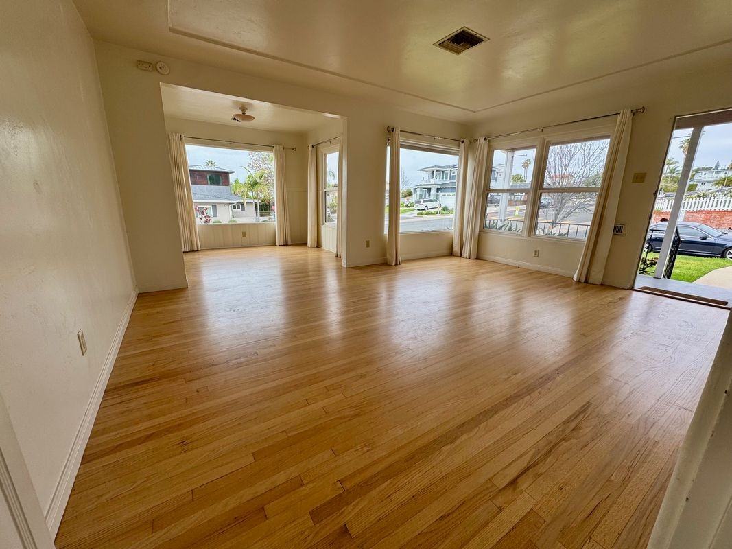 803 Van Nuys St - Photo 2 of 20