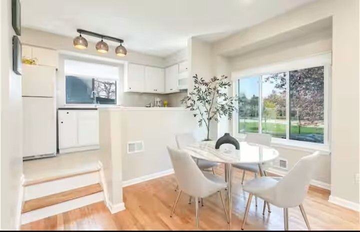 549 University Ave - Photo 4 of 13