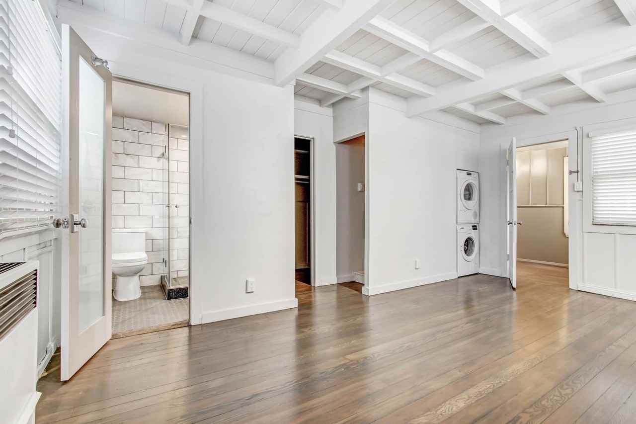 1432 Harvard St in Santa Monica! - Photo 2 of 5