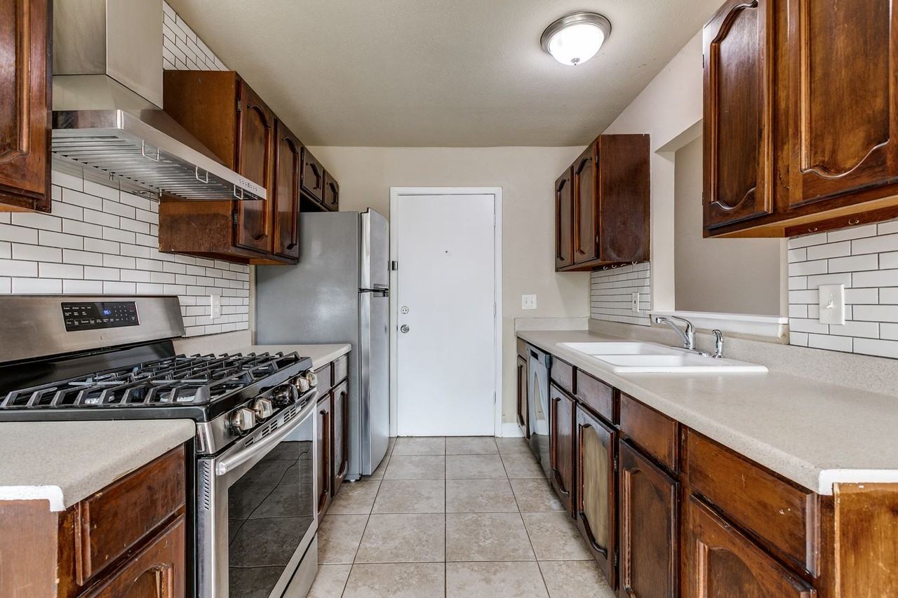 7114 Spring Morning St - Photo 6 of 28