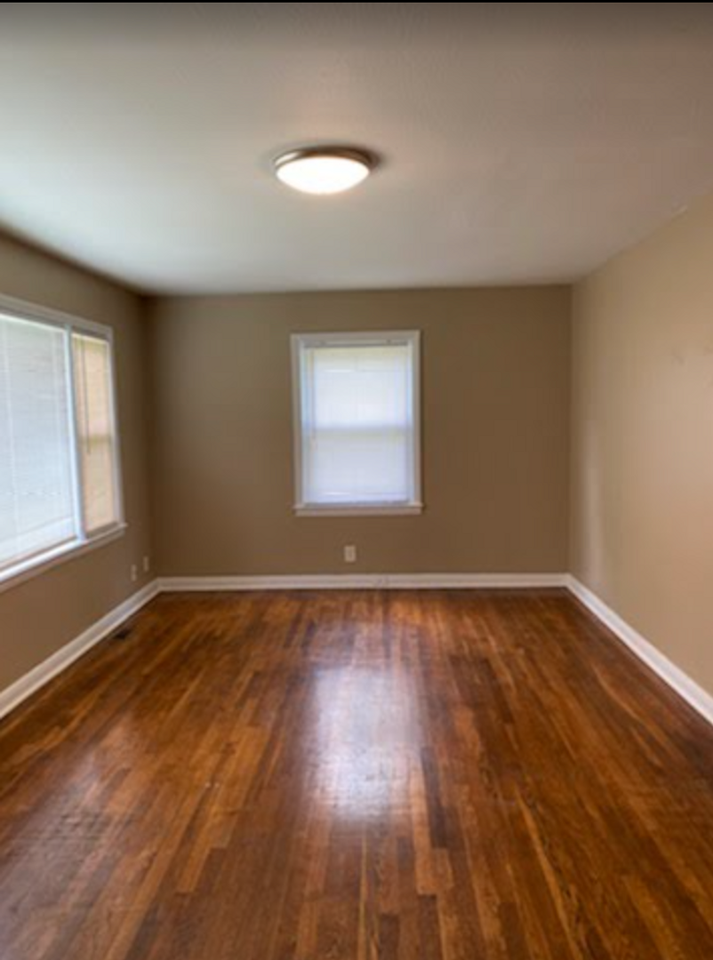 436 Gary Hills Dr - Photo 2 of 10