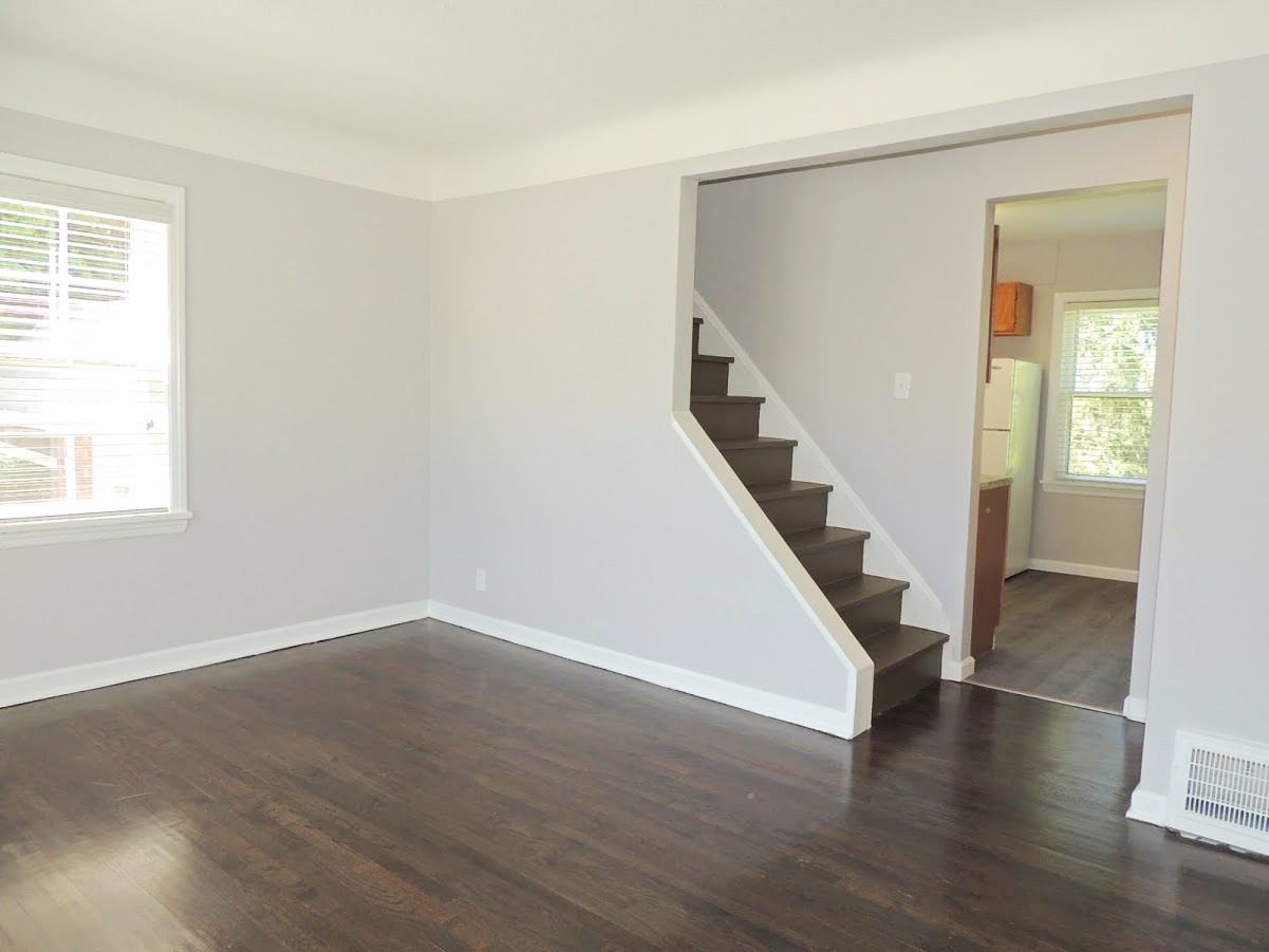 5683 Wellington Rd - Photo 3 of 15