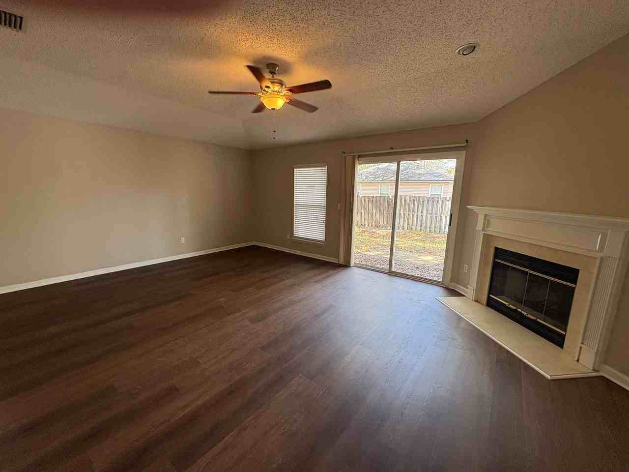2578 Carson Oaks Dr - Photo 2 of 14