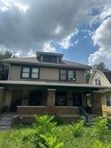 636 N Oakland Ave - Photo 1 of 1