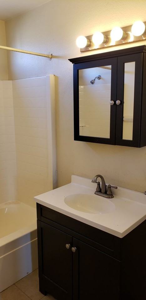 7621 Kelty Dr - Photo 5 of 38