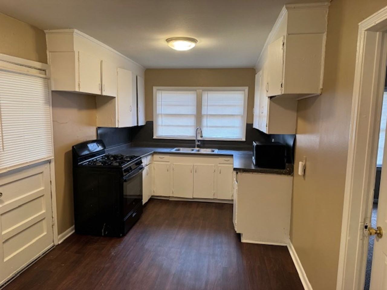 1019 Peyton Ave - Photo 3 of 9