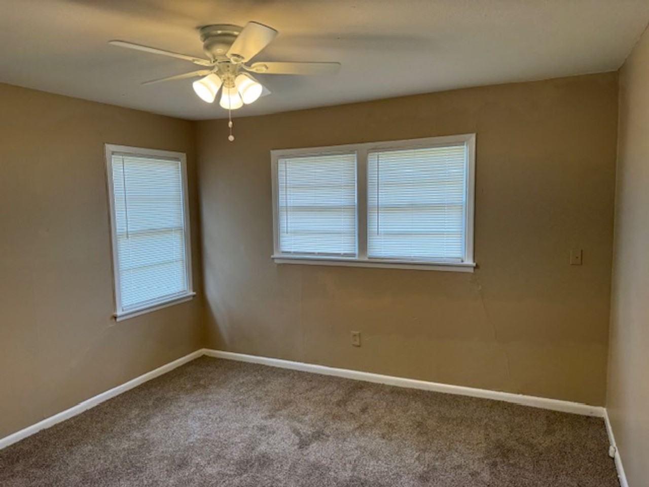 1019 Peyton Ave - Photo 7 of 9