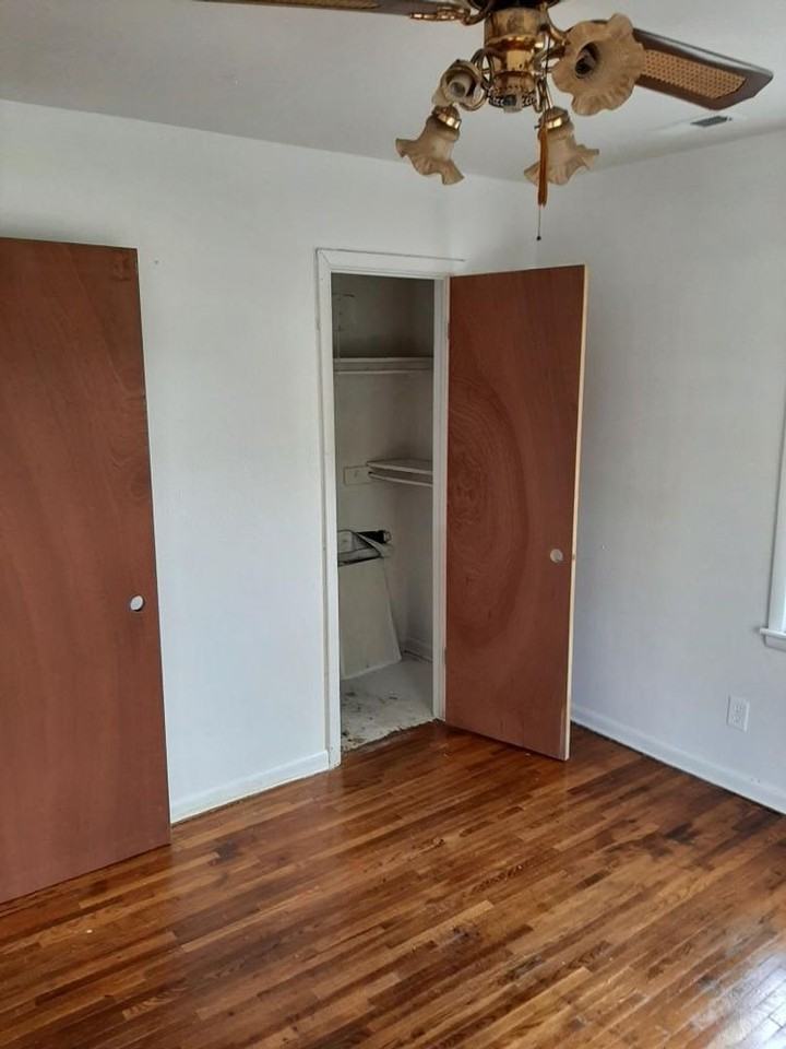 1830 S Exchange St - Photo 4 of 8