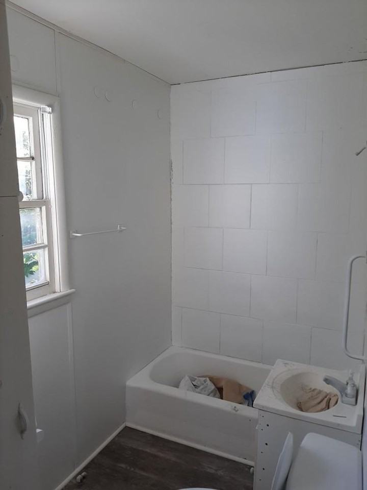 1830 S Exchange St - Photo 6 of 8