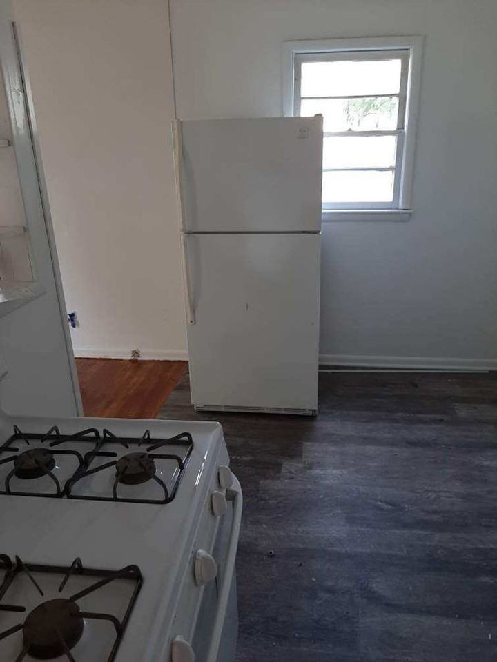 1830 S Exchange St - Photo 7 of 8