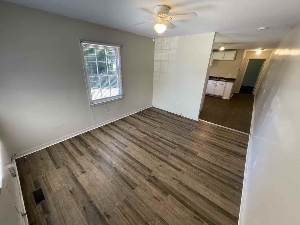 1007 Tipton St - Photo 4 of 9