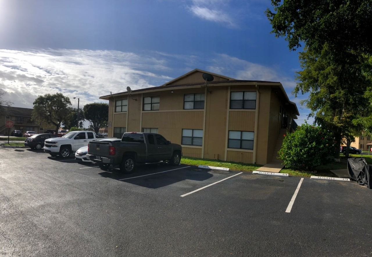 6660 W 26th Ct #17 - Photo 2 of 6