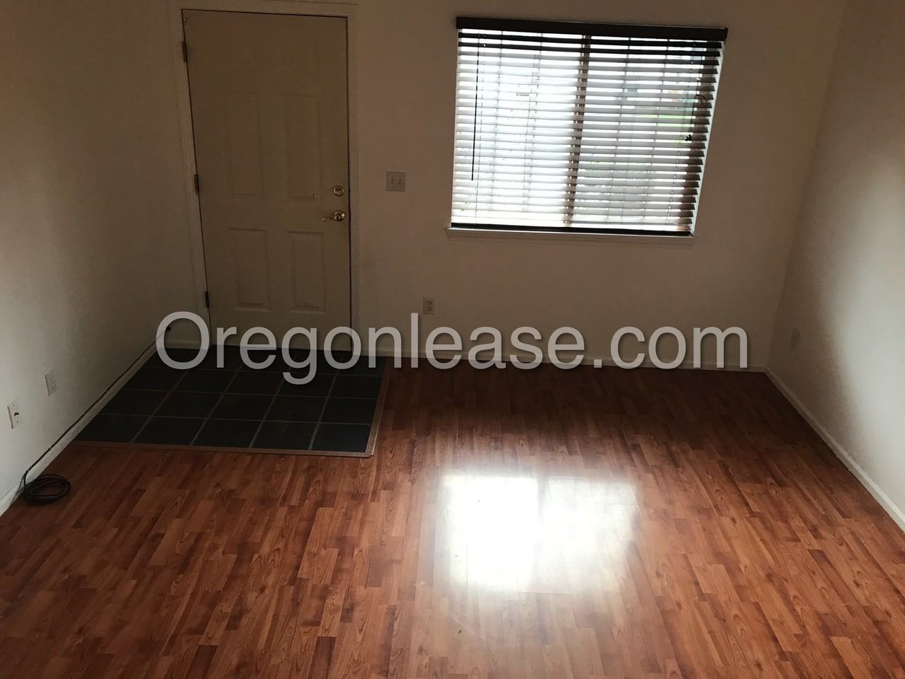 3725 Westleigh St - Photo 6 of 12