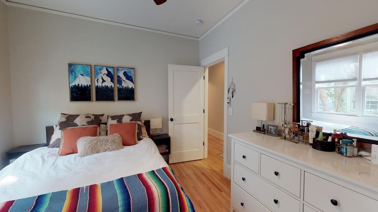 1555 Merriman Ave - Photo 6 of 19