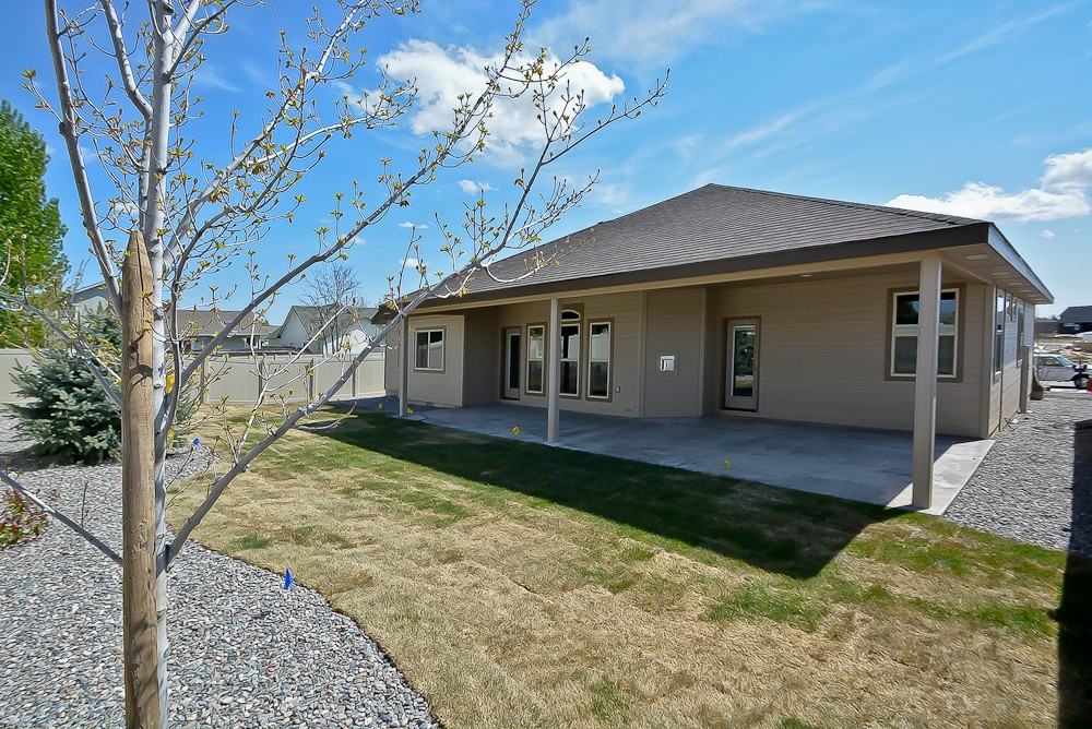 2772 E Rochester Ct - Photo 4 of 32