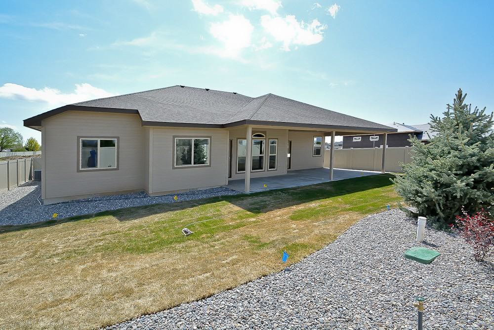 2772 E Rochester Ct - Photo 5 of 32