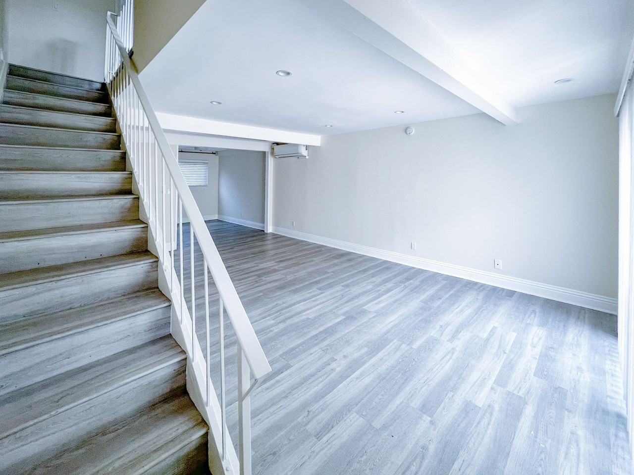 888 Victor Ave - Photo 2 of 18